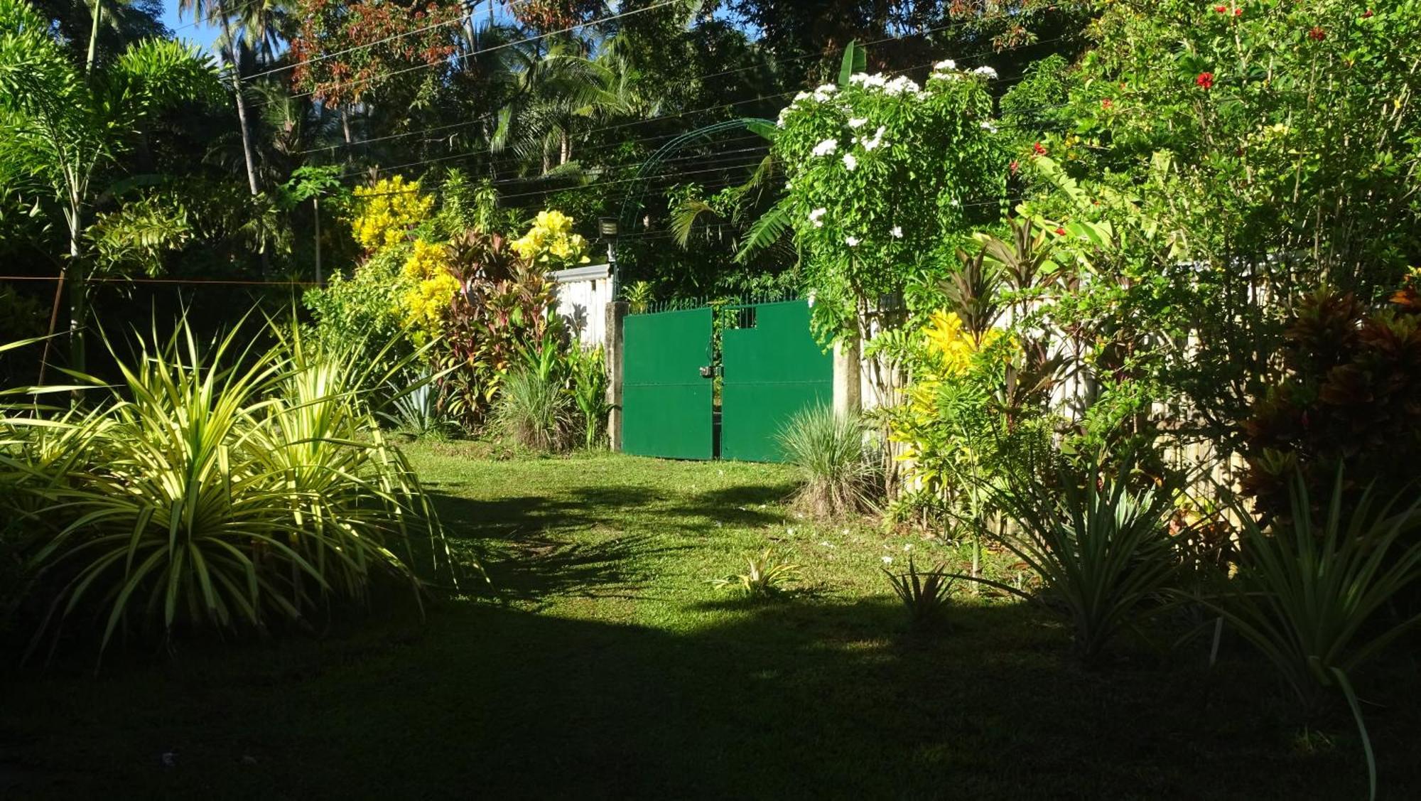 Acacia'S Cottages With Starlink Wifi Mambajao Exterior foto